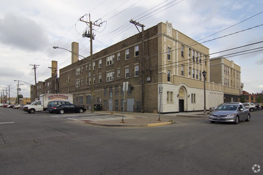 More Photos Of 6442-6450 Cermak Rd, Berwyn Apartments For Lease