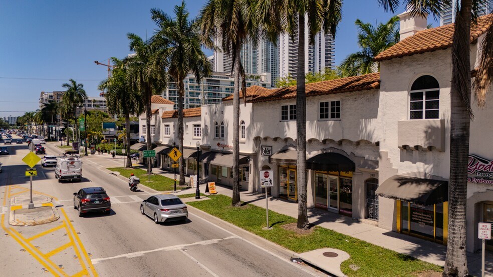 Primary Photo Of 2427 Biscayne Blvd, Miami Storefront Retail Office For Lease