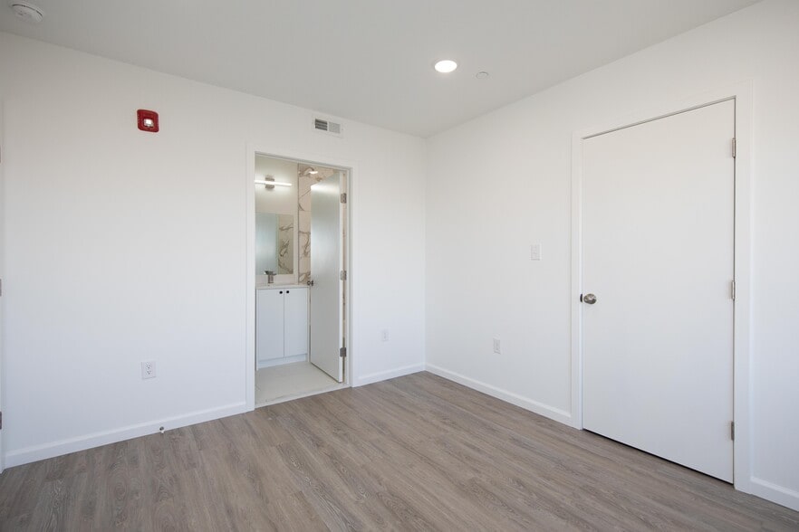 More Photos Of 836 N Broad St, Philadelphia Apartments For Sale