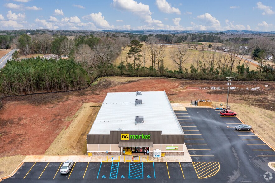 More Photos Of 1060 Magic Hill Loop, Manchester Convenience Store For Sale