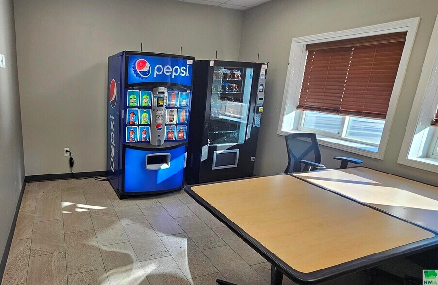 More Photos Of 2301 Boulevard of Champions, Sioux City Industrial For Lease