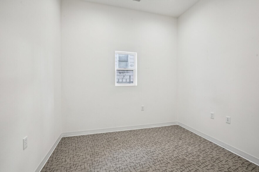 More Photos Of 613 Broadway, Wisconsin Dells Loft Creative Space For Sale