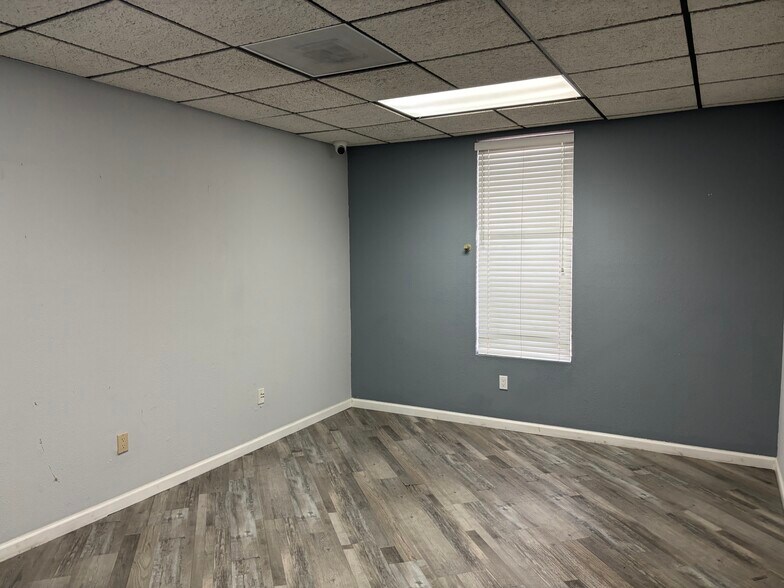 More Photos Of 4141 W Bethany Home Rd, Phoenix Medical For Sale