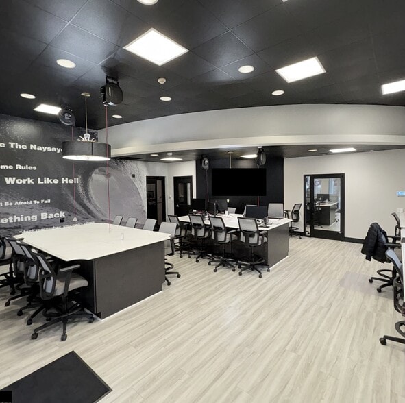 More Photos Of 1772 General Booth Blvd, Virginia Beach Flex For Lease