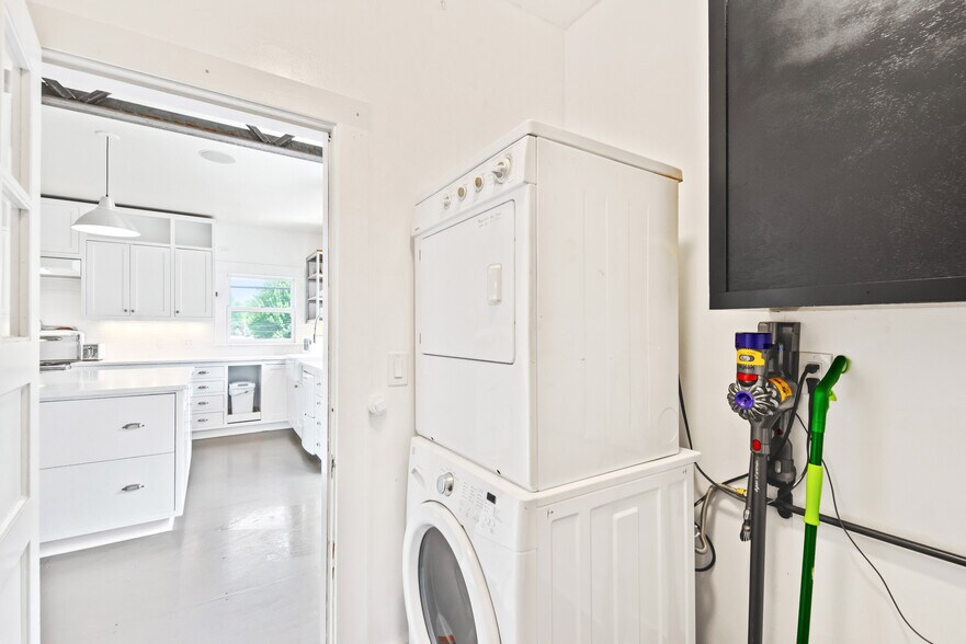 More Photos Of 1452 NE 28th Ave, Portland Storefront Retail Residential For Sale