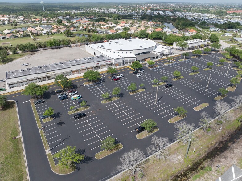 More Photos Of 10175 Tamiami Trl, Punta Gorda General Retail For Lease