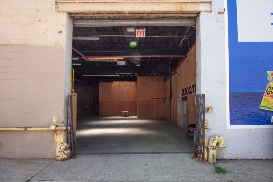 More Photos Of 176 Flushing Ave, Brooklyn Warehouse For Lease