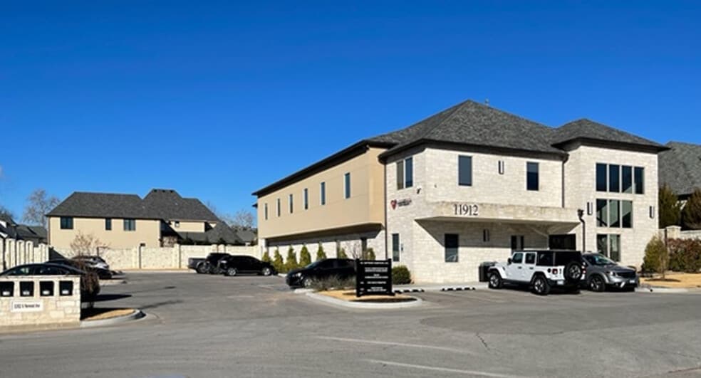 More Photos Of 11912 S Norwood Ave, Tulsa Medical For Lease