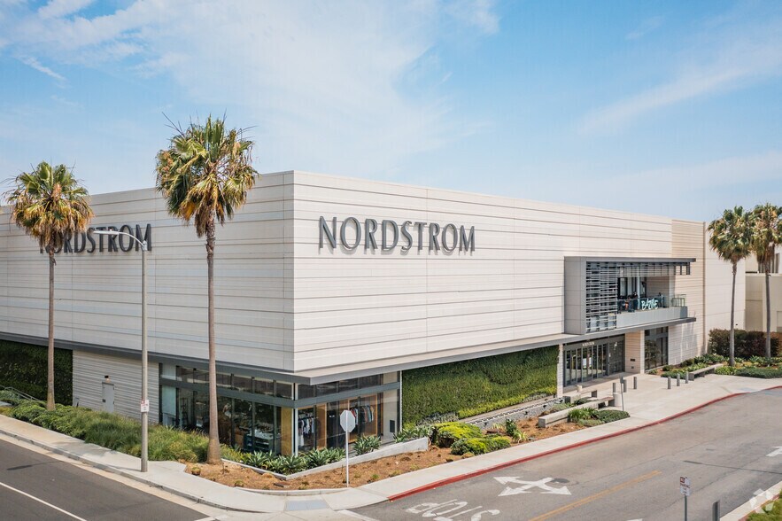 More Photos Of 21712 Hawthorne Blvd, Torrance General Retail For Lease