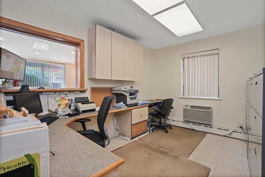 More Photos Of 72-41 Grand Ave, Flushing Medical For Lease