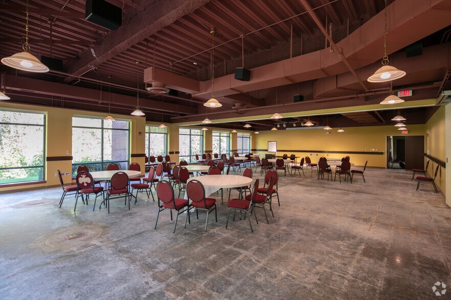 More Photos Of 11340 Lakefield Dr, Duluth Coworking Space