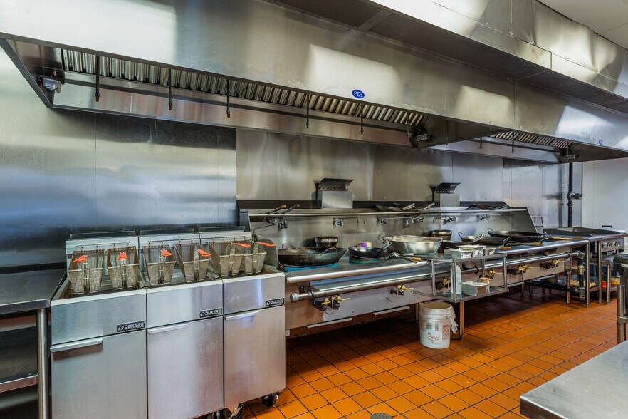More Photos Of 465 W Pike St, Lawrenceville Freestanding For Sale