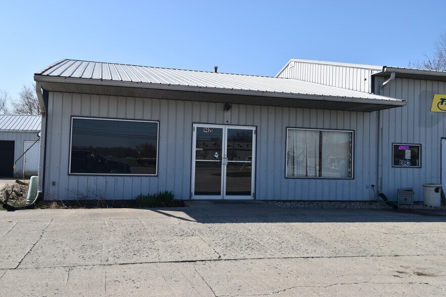 Primary Photo Of 1429 W US Highway 40, Greenfield Showroom For Lease