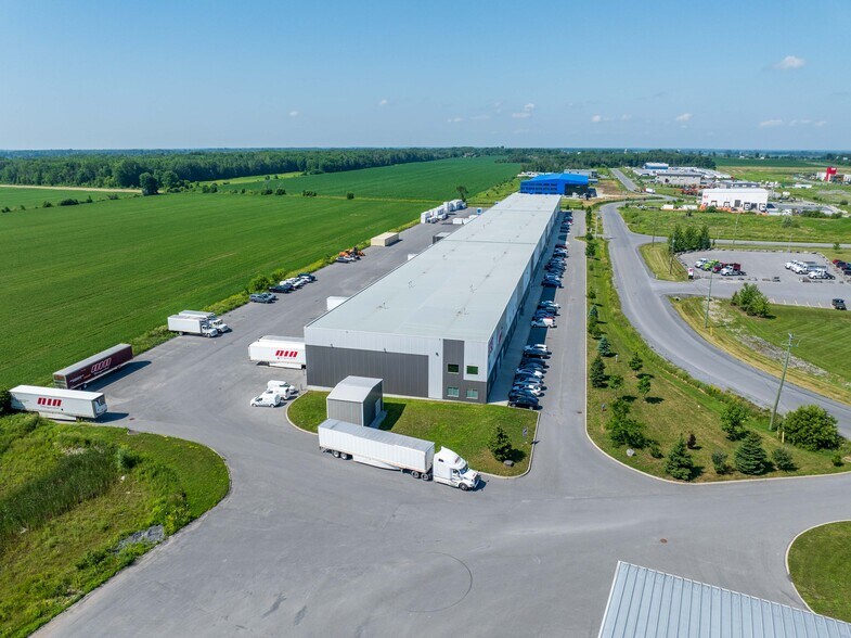 More Photos Of 379B Corduroy Rd, Ottawa Warehouse For Lease