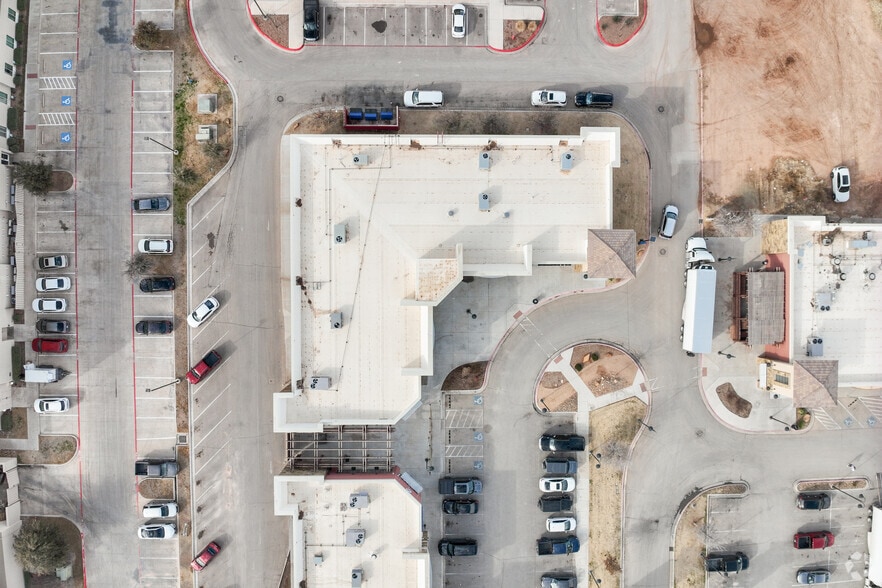 More Photos Of 1307 N Loop 250 W, Midland Unknown For Lease