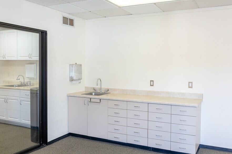 More Photos Of 85 Brookwood Ave, Santa Rosa Office For Lease