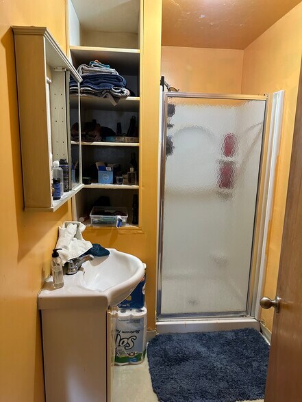 More Photos Of 313 Sheridan St, Plentywood Apartments For Sale