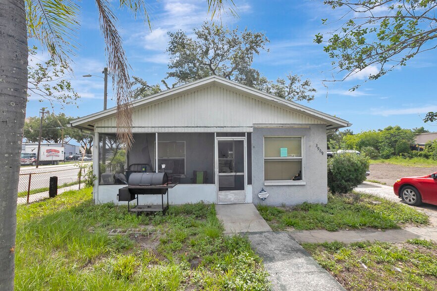 More Photos Of 3909 N 38th St, Tampa Land For Lease