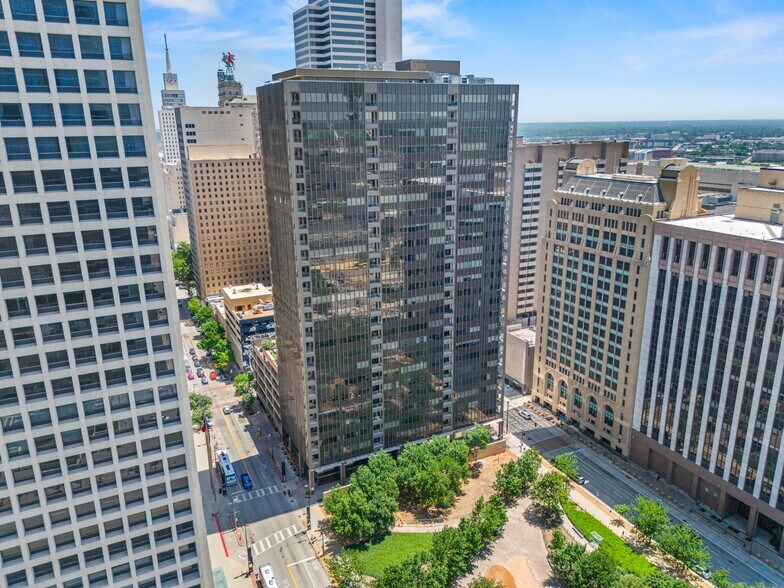 More Photos Of 1200 Main, Dallas Apartments For Sale