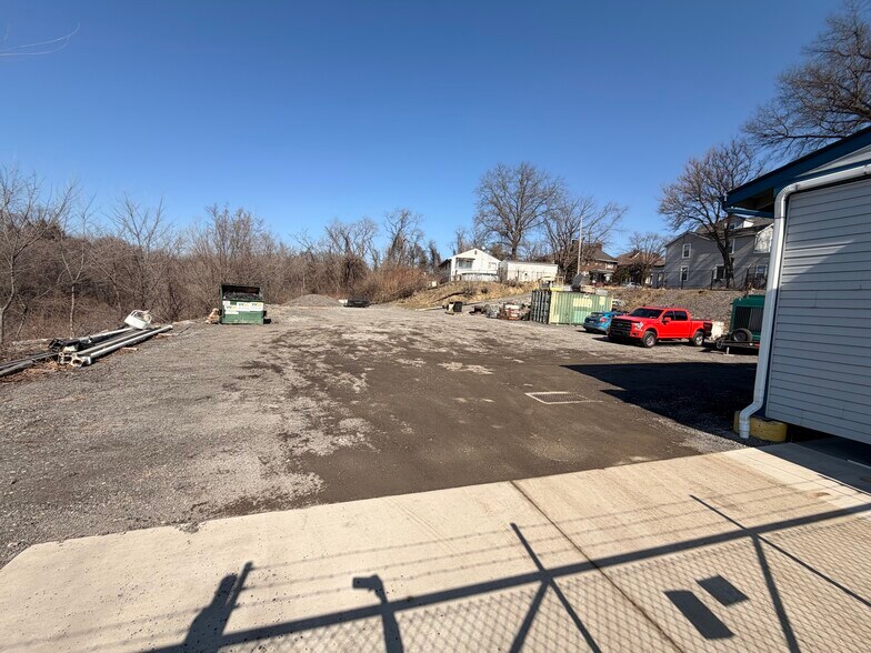 More Photos Of 99 Center St, East Pittsburgh Auto Repair For Lease