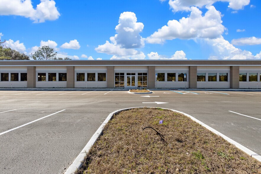More Photos Of 11694 Research Dr, Alachua Medical For Lease