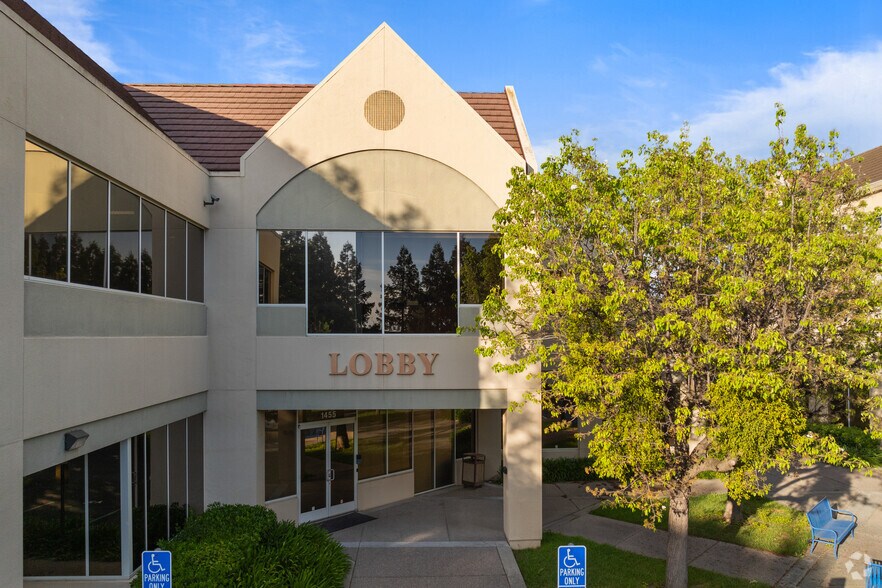 More Photos Of 1455 Oliver Rd, Fairfield Office For Lease