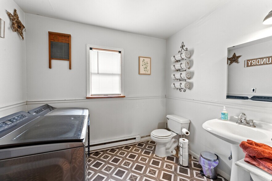 More Photos Of 2582 State Highway 7, Bainbridge Restaurant For Sale