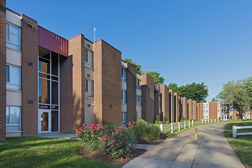 More Photos Of 8340 Indian Head Hwy, Fort Washington Apartments For Sale