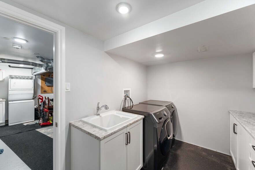 More Photos Of 732 Morin St, Ottawa Apartments For Sale