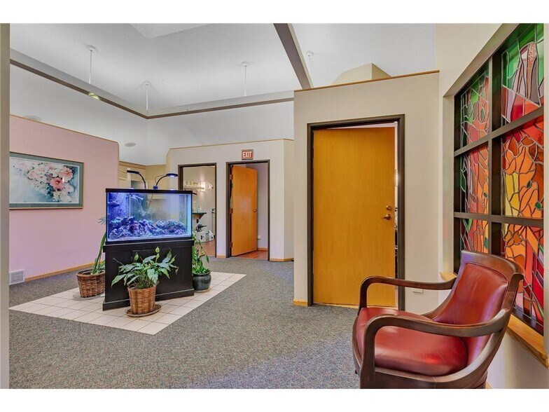 More Photos Of 26 2nd Ave NW, Saint Joseph Medical For Sale