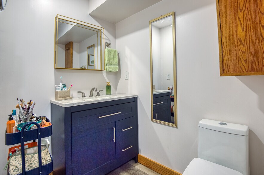 More Photos Of 206 Main St, Berlin Office For Sale