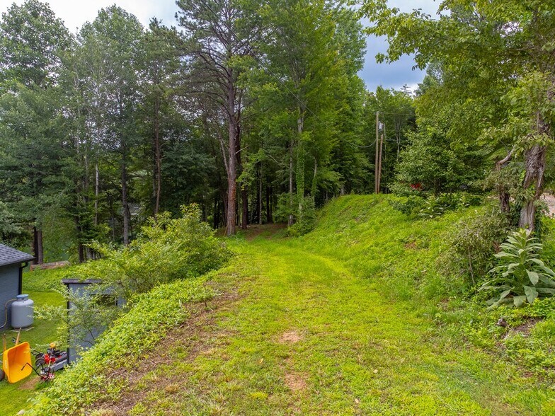 More Photos Of 270 Deyton Camp Rd, Robbinsville Marina For Sale