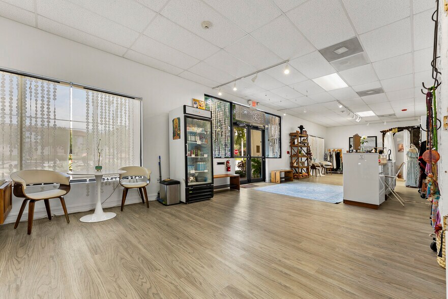 More Photos Of 2000 N Federal Hwy, Delray Beach General Retail For Lease