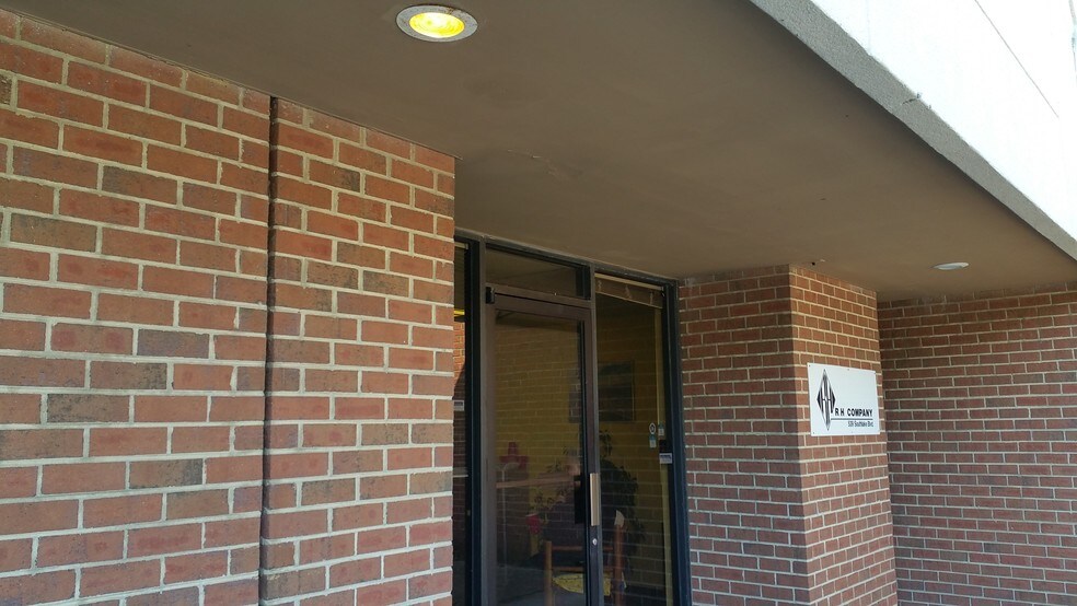 More Photos Of 535-549 Southlake Blvd, Richmond Light Distribution For Sale