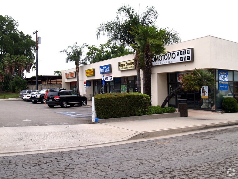 More Photos Of 1480-1490 W Whittier Blvd, La Habra General Retail For Lease