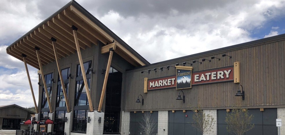 More Photos Of 78337 US 40 Hwy, Winter Park Supermarket For Lease