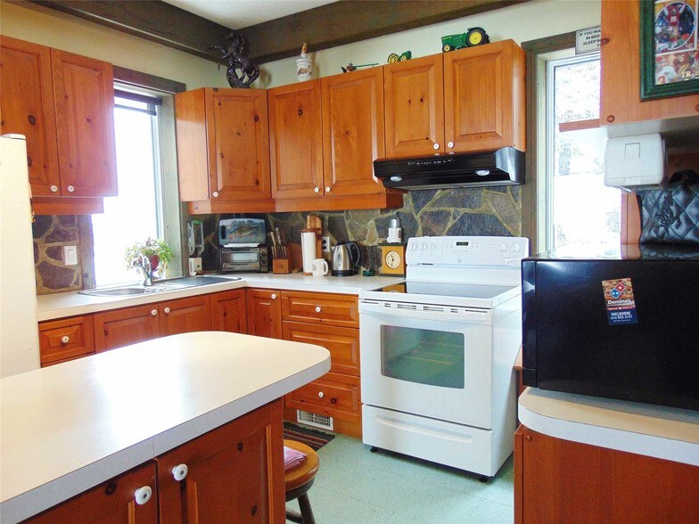 More Photos Of 537042 Main St, Melancthon Land For Lease