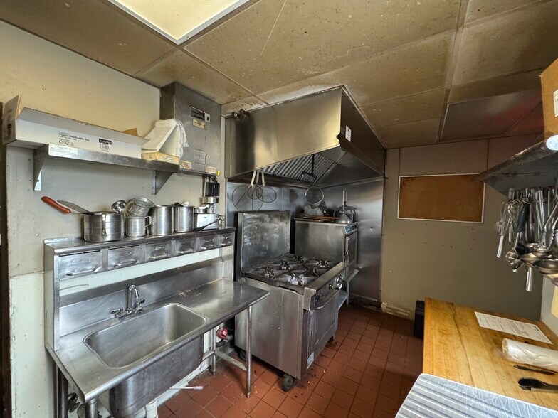 More Photos Of 6751 Ruppsville Rd, Allentown Specialty For Lease