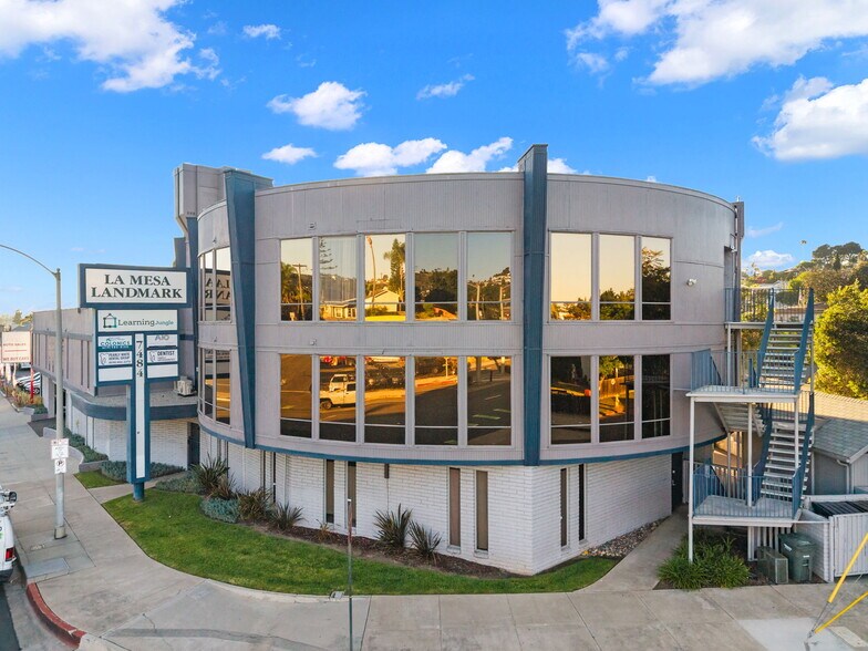 More Photos Of 7484 University Ave, La Mesa Office For Sale