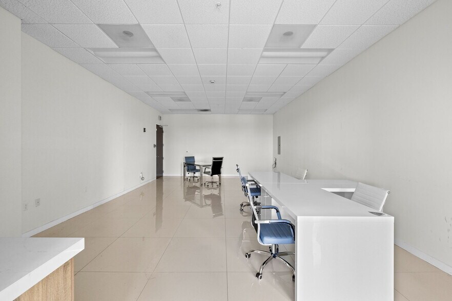 More Photos Of 20200 W Dixie Hwy, Aventura Medical For Sale