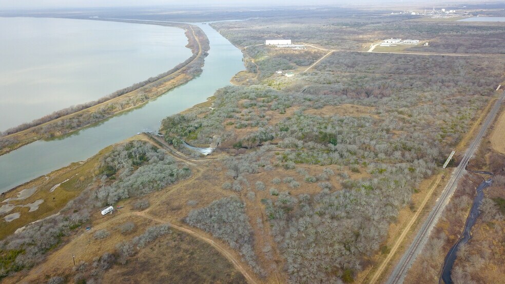 More Photos Of 00 Hwy 185 Hwy, Port Lavaca Land For Sale
