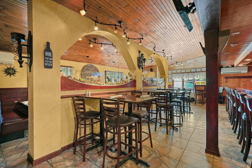 More Photos Of 569 Winthrop St, Rehoboth General Retail For Sale