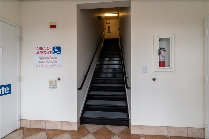 More Photos Of 6408 Brookstone Ln, Fayetteville Medical For Lease