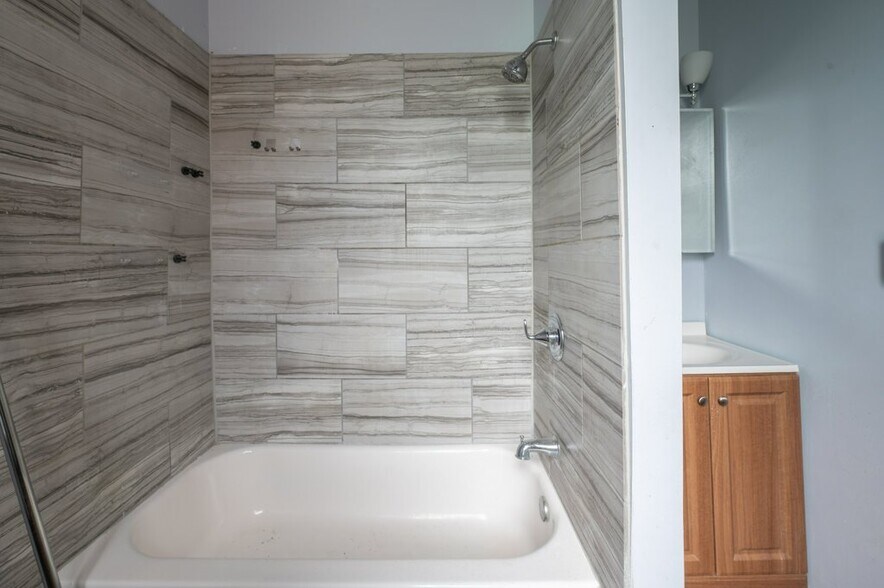 More Photos Of 464 Pratt Street Ext, Meriden Apartments For Sale