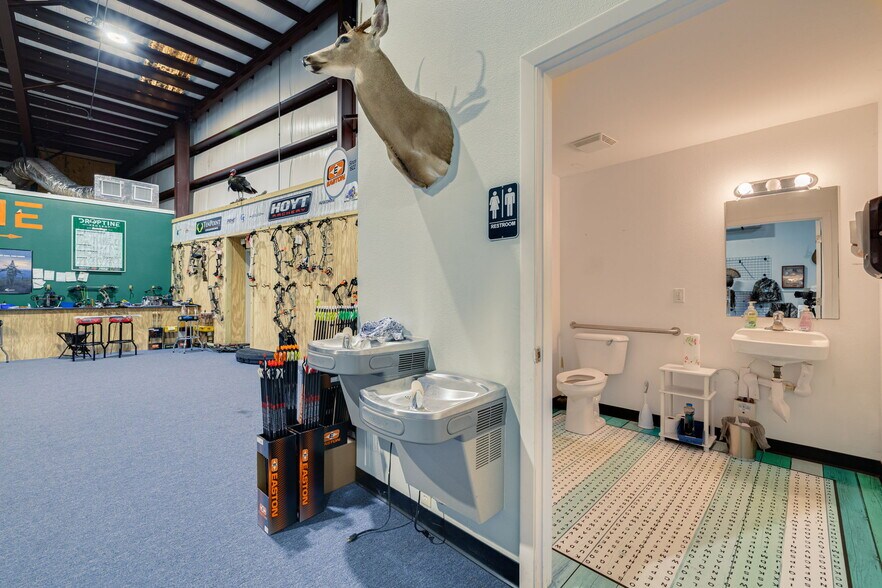 More Photos Of 9914 State Road 52, Hudson Warehouse For Sale