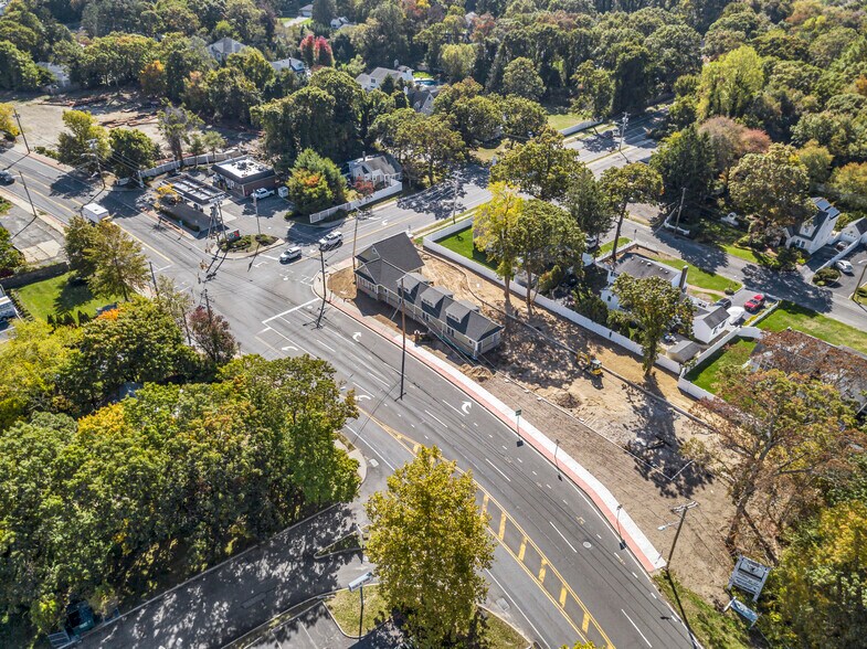 Primary Photo Of 8 Idle Hour Blvd, Oakdale Medical For Lease