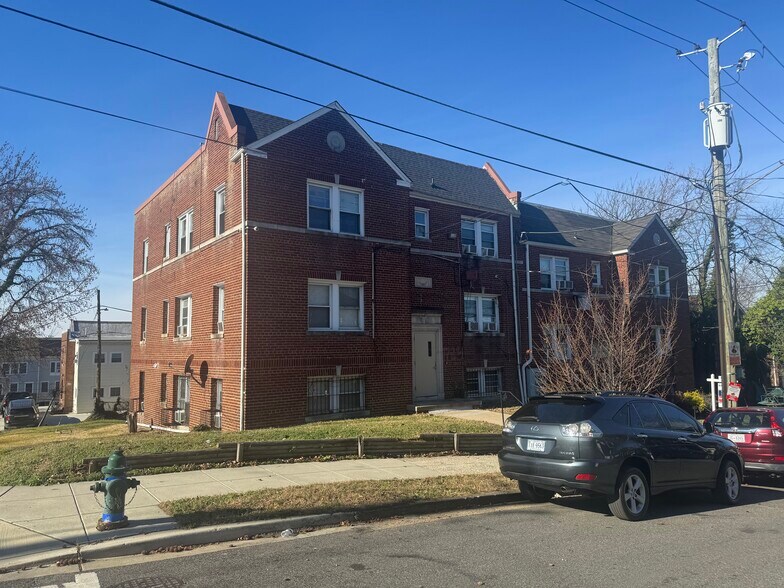 More Photos Of , Washington Multifamily For Sale