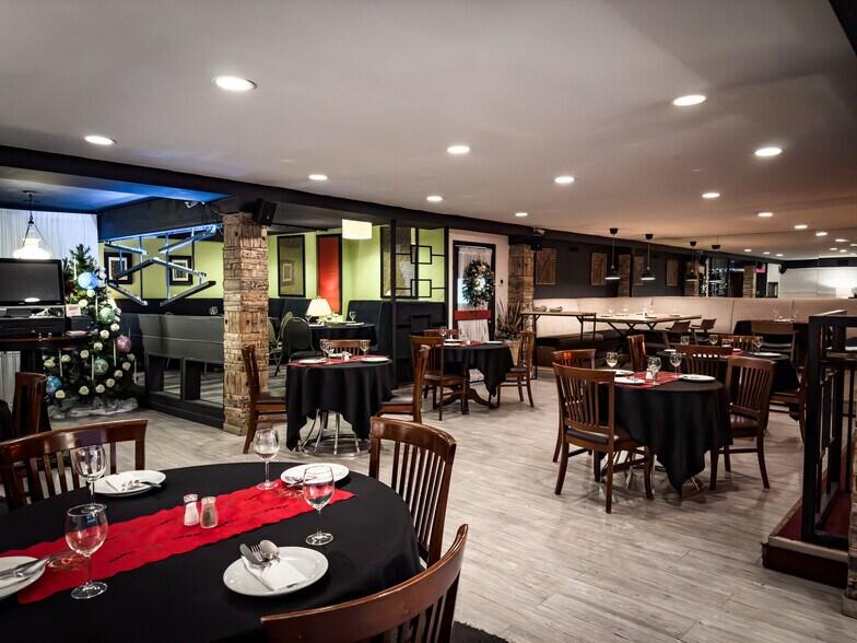 More Photos Of 116 5 SE Av, Calgary General Retail For Sale