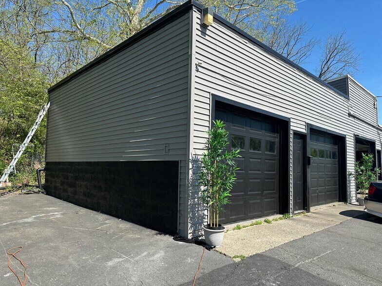 More Photos Of 1070 Applebutter Rd, Bethlehem Auto Repair For Sale