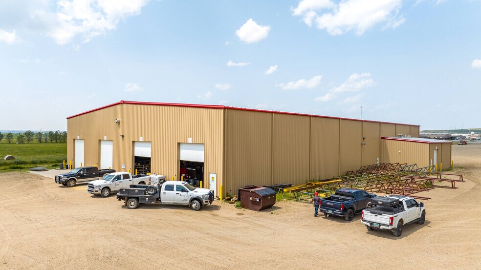 More Photos Of 611 37th Ave SE, Williston Warehouse For Sale